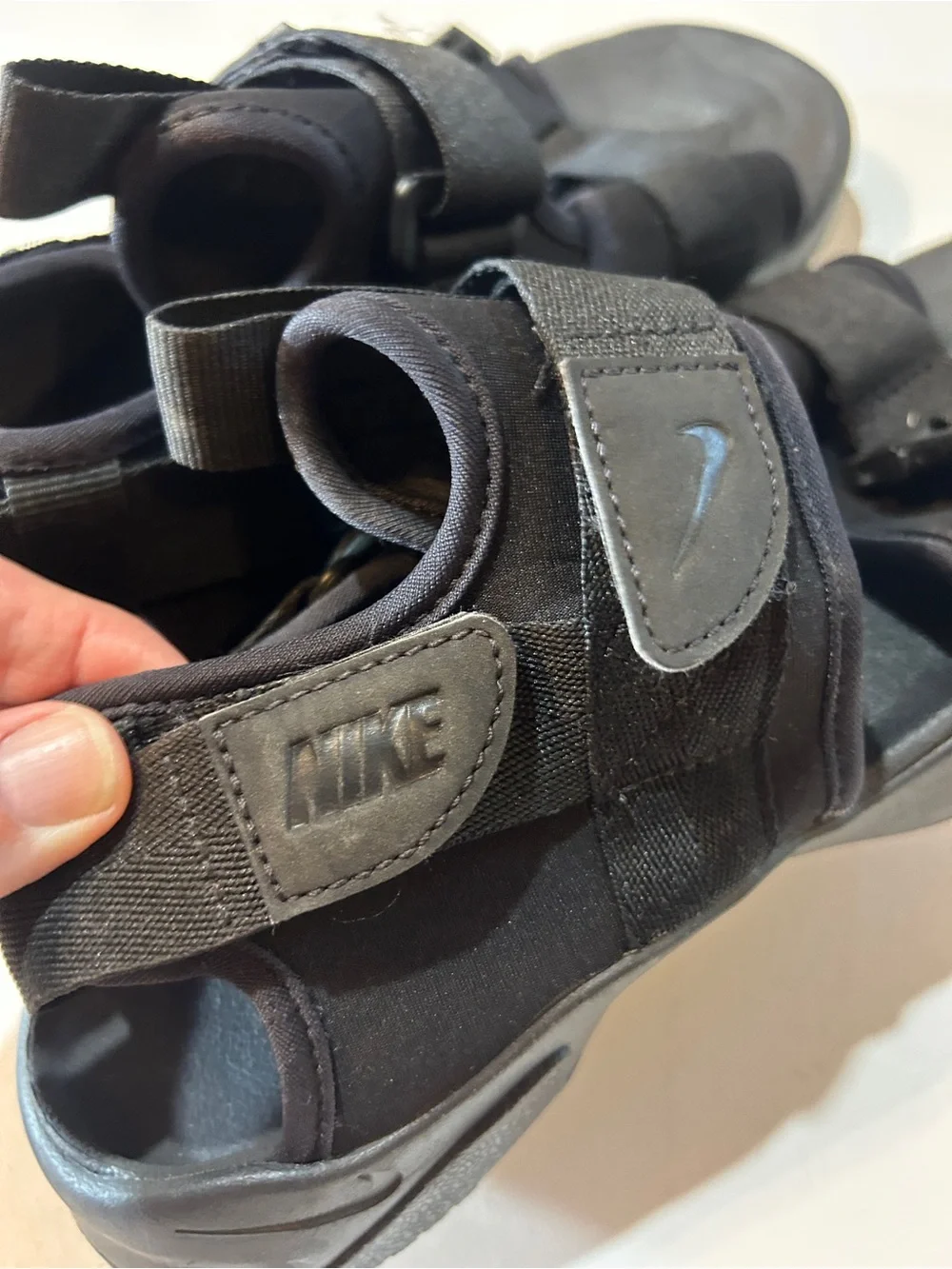 Nike Canyon Sandals Triple Black CW9704-001 Women’s Size 7 Hiking Outdoor Comfor